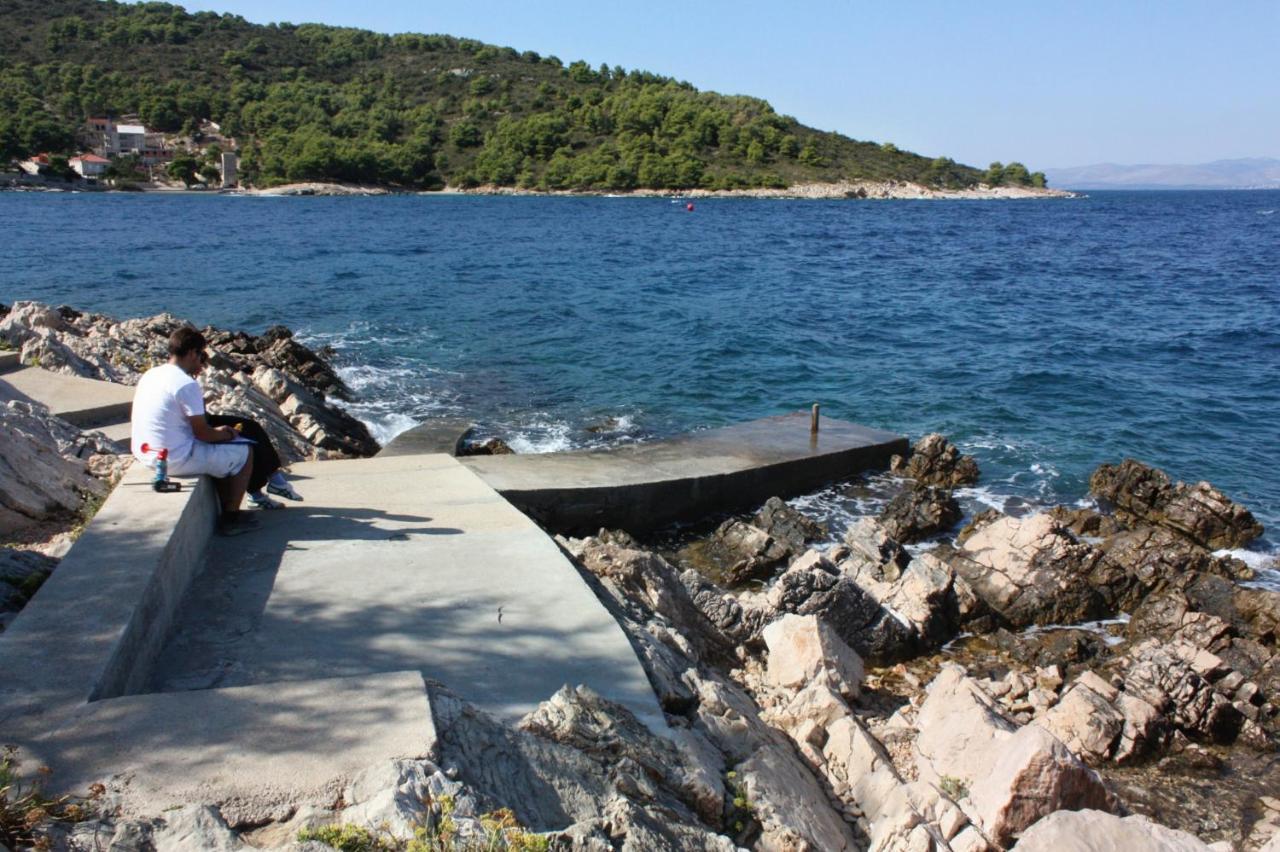 Apartments By The Sea Stomorska, Solta - 5190 ภายนอก รูปภาพ