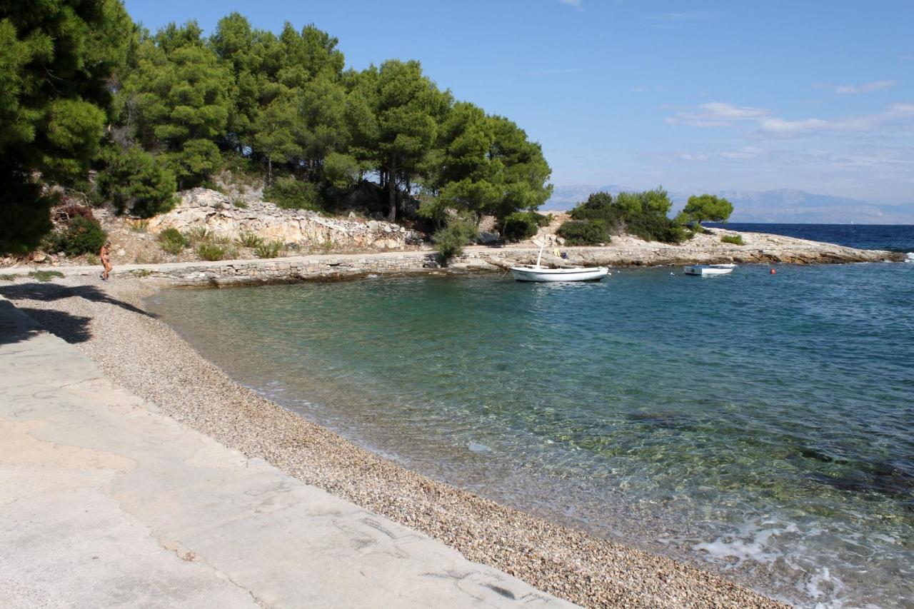 Apartments By The Sea Stomorska, Solta - 5190 ภายนอก รูปภาพ